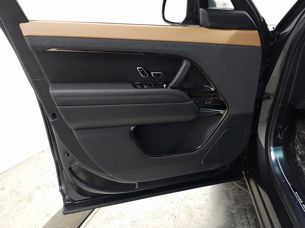 new 2025 Land Rover Range Rover Sport car, priced at $117,500