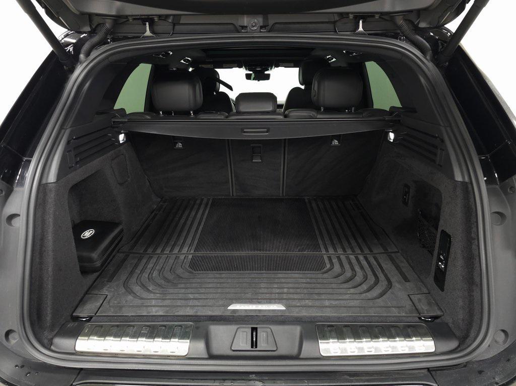 used 2025 Land Rover Range Rover Sport car, priced at $94,900