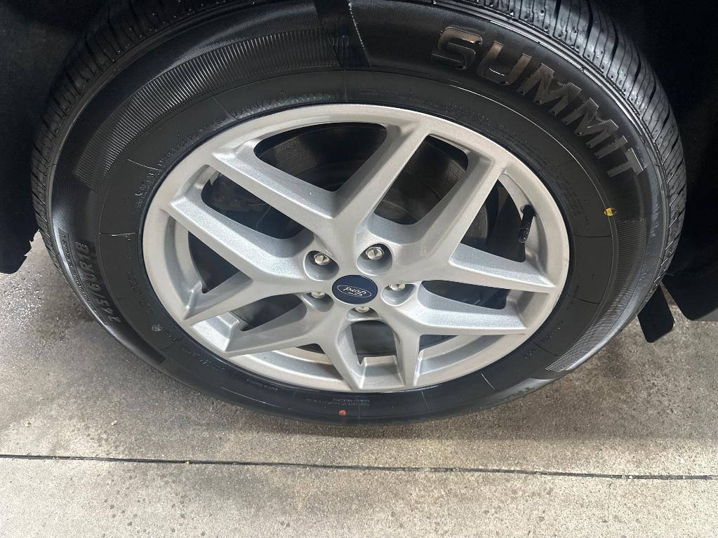 used 2021 Ford Edge car, priced at $15,700