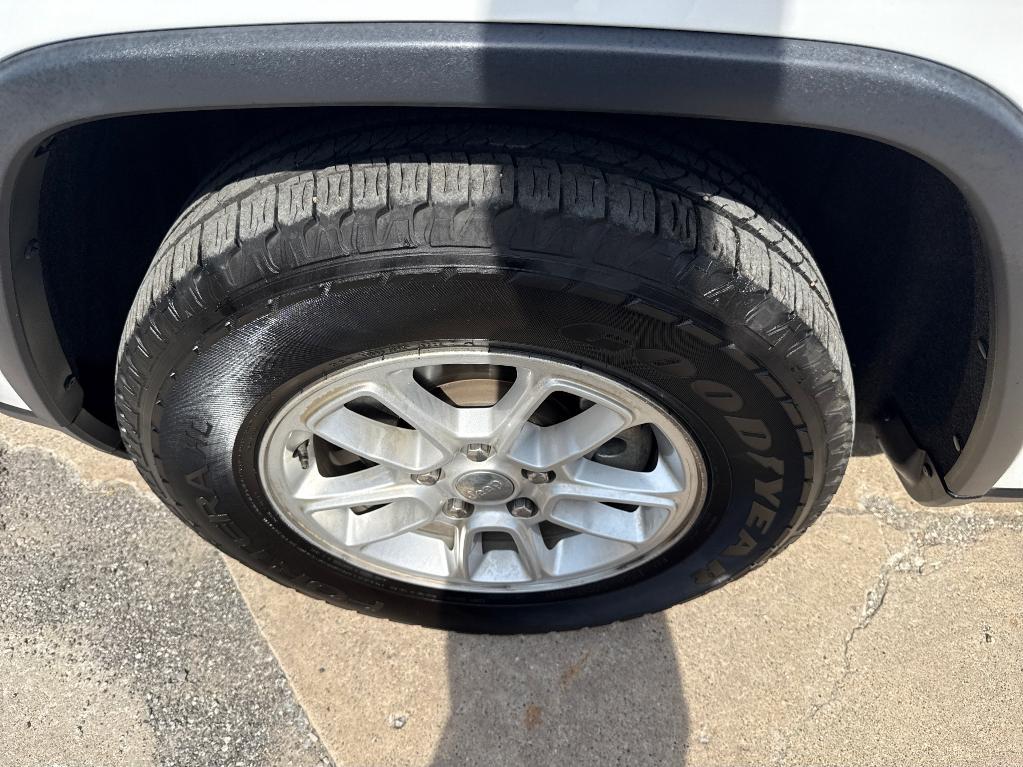 used 2018 Jeep Grand Cherokee car, priced at $15,000