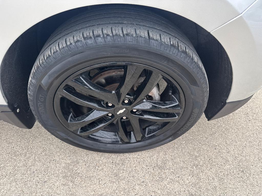 used 2021 Chevrolet Equinox car, priced at $14,500