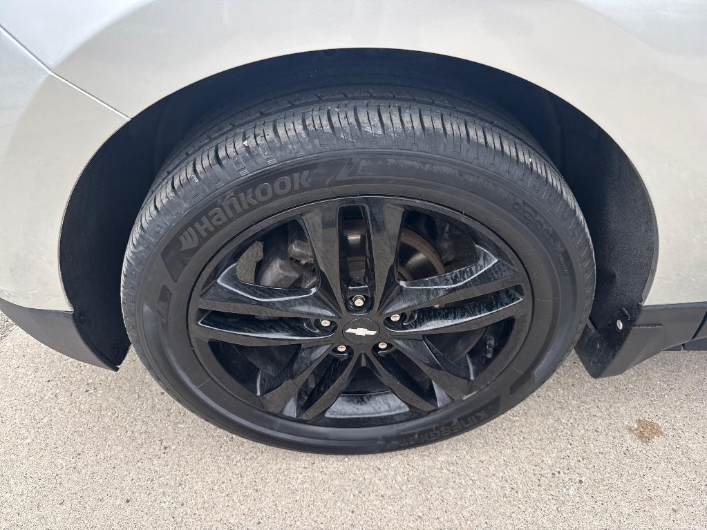 used 2021 Chevrolet Equinox car, priced at $14,500