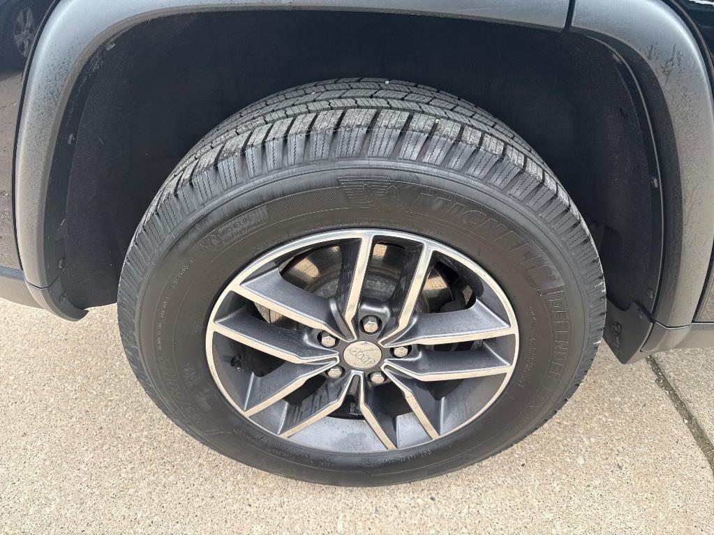 used 2018 Jeep Grand Cherokee car, priced at $17,000