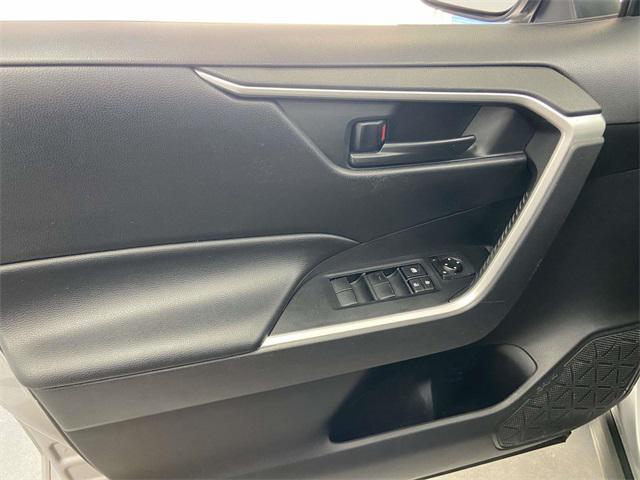 2022 Silver Sky Metallic Toyota RAV4