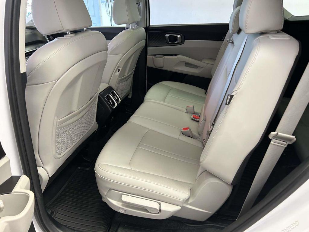 used 2025 Kia Sorento car, priced at $34,980