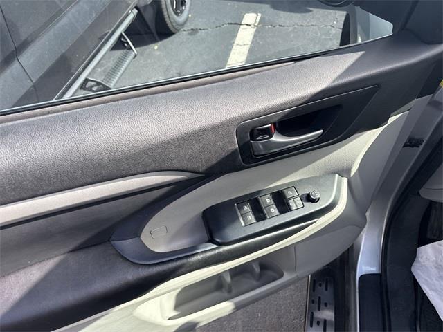 used 2017 Toyota Highlander car, priced at $12,777