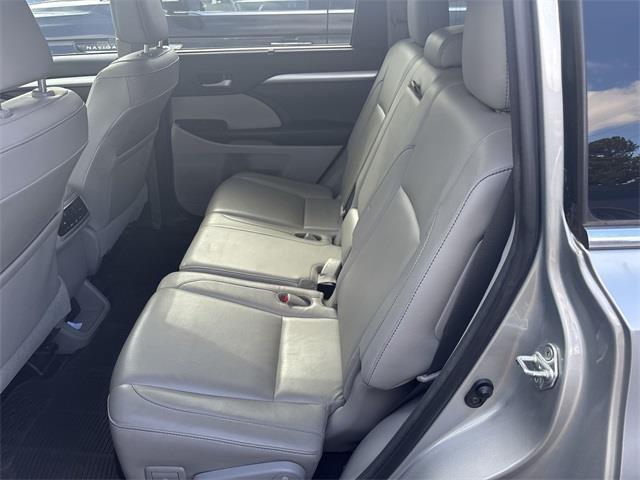 used 2017 Toyota Highlander car, priced at $12,777