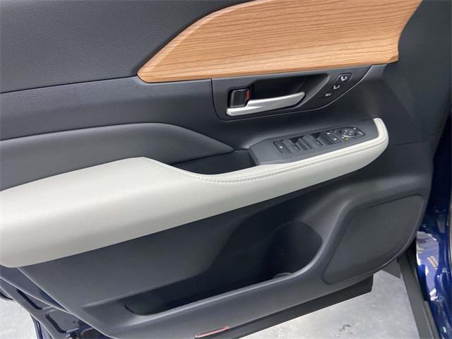 used 2026 Toyota Grand Highlander car, priced at $52,351