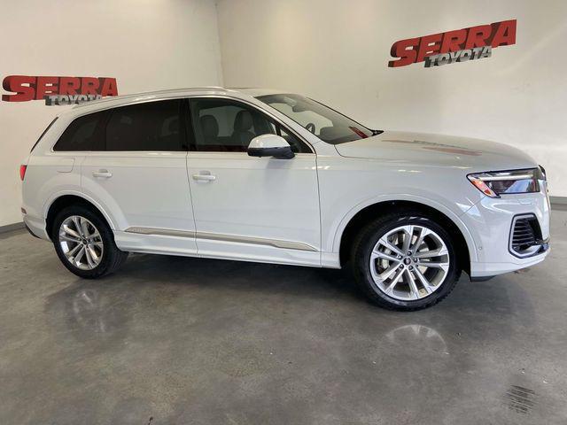 used 2025 Audi Q7 car, priced at $46,822