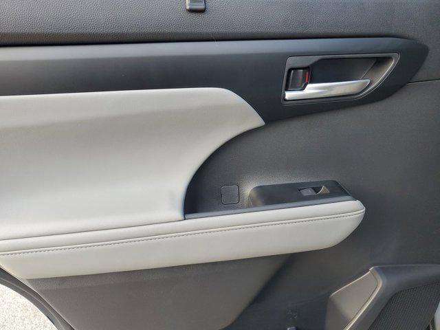 new 2026 Toyota Highlander car, priced at $49,565