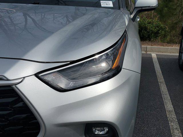 used 2023 Toyota Highlander car, priced at $34,599