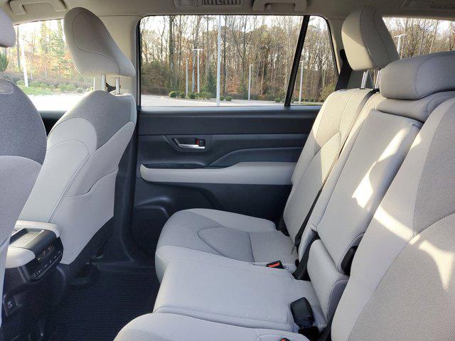 used 2025 Toyota Highlander car, priced at $42,899