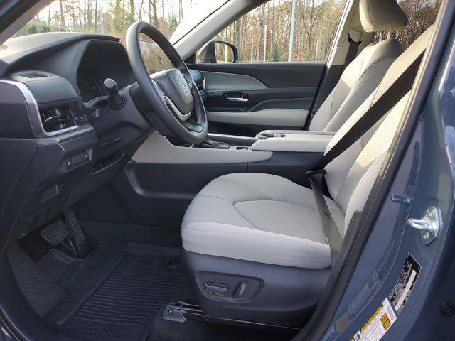 used 2025 Toyota Highlander car, priced at $42,899