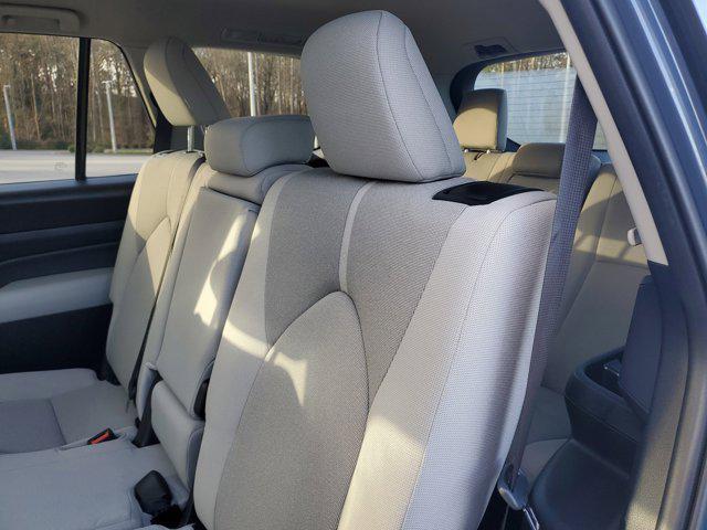 used 2025 Toyota Highlander car, priced at $42,899