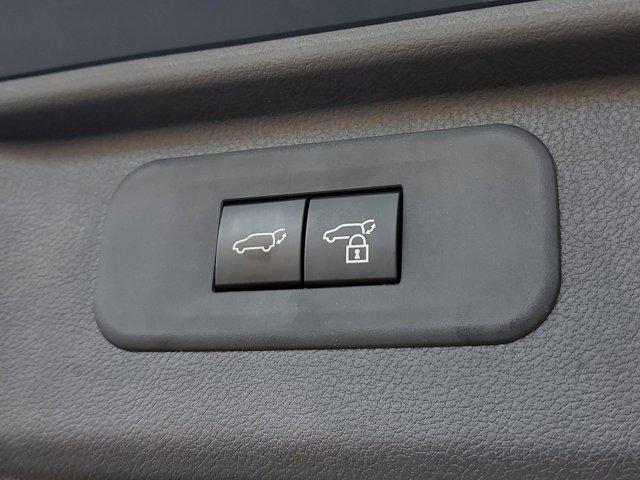 used 2025 Toyota Highlander car, priced at $42,899