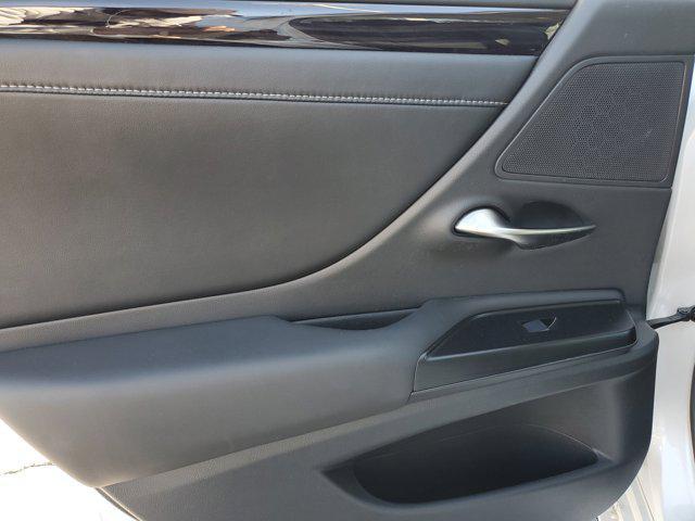 used 2020 Lexus ES 350 car, priced at $27,499