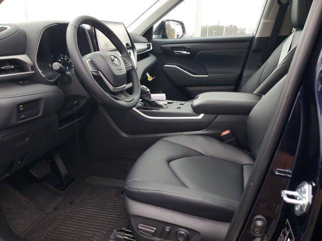 new 2026 Toyota Highlander Hybrid car, priced at $54,660