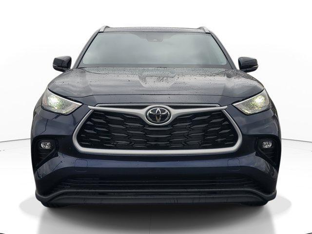 new 2026 Toyota Highlander Hybrid car, priced at $54,660