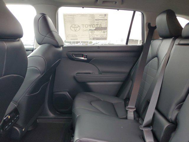 new 2026 Toyota Highlander Hybrid car, priced at $54,660
