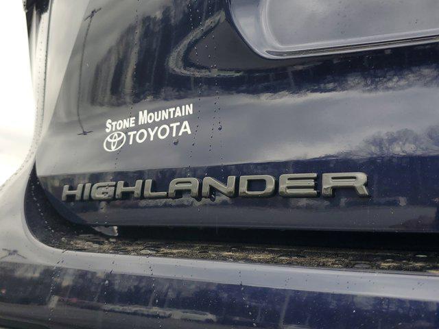 new 2026 Toyota Highlander Hybrid car, priced at $54,660