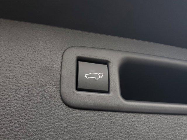 new 2026 Toyota Highlander Hybrid car, priced at $54,660