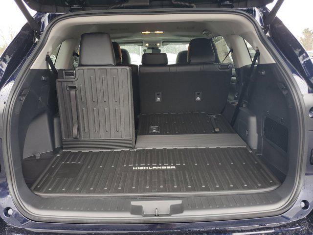 new 2026 Toyota Highlander Hybrid car, priced at $54,660