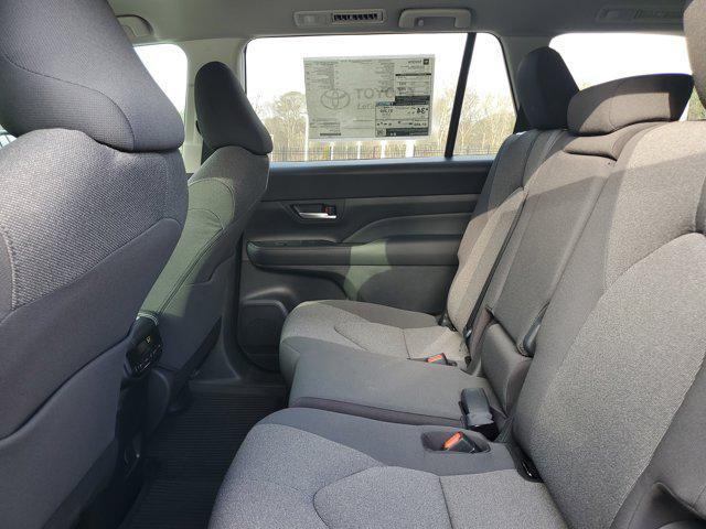 new 2026 Toyota Highlander Hybrid car, priced at $48,668