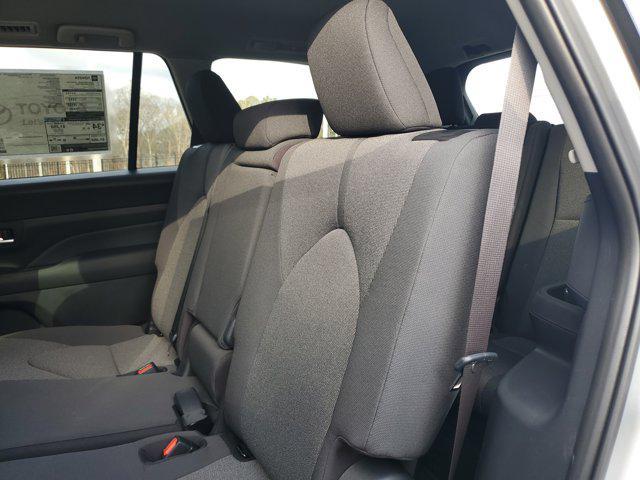 new 2026 Toyota Highlander Hybrid car, priced at $48,668