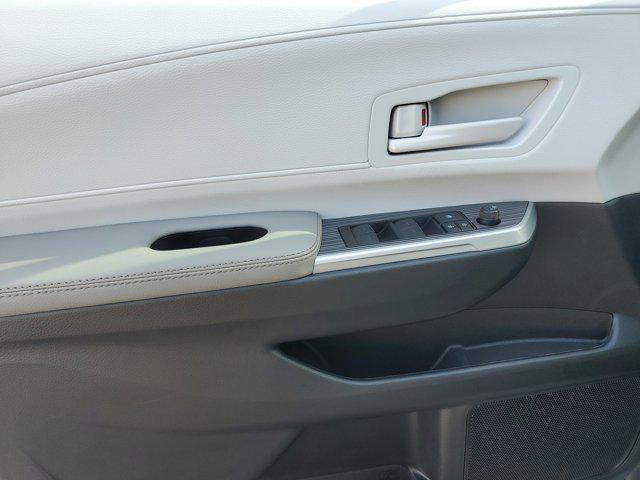 new 2025 Toyota Sienna car