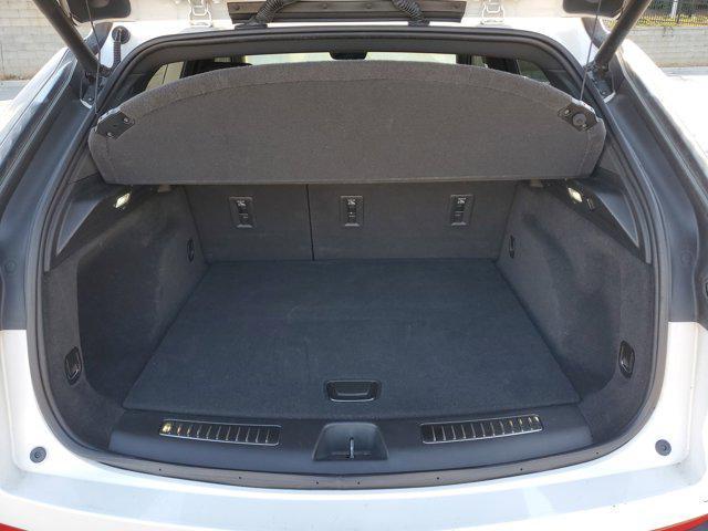 used 2022 Cadillac XT4 car, priced at $22,992