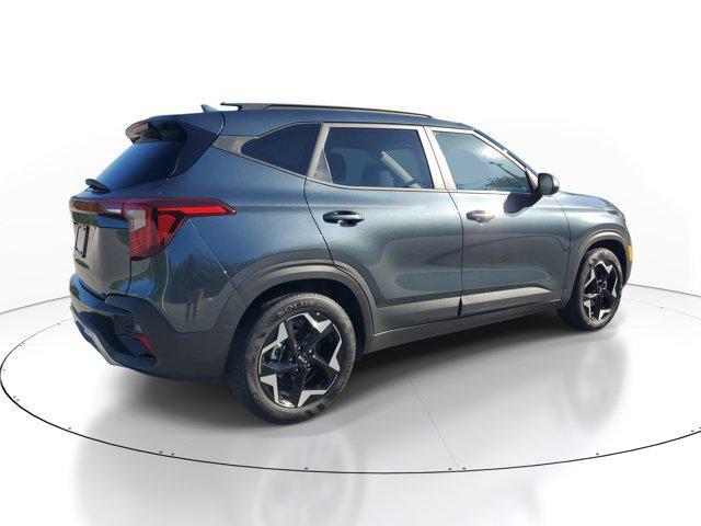 used 2025 Kia Seltos car