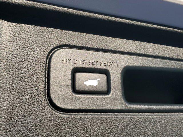 used 2023 Honda Pilot car, priced at $42,498