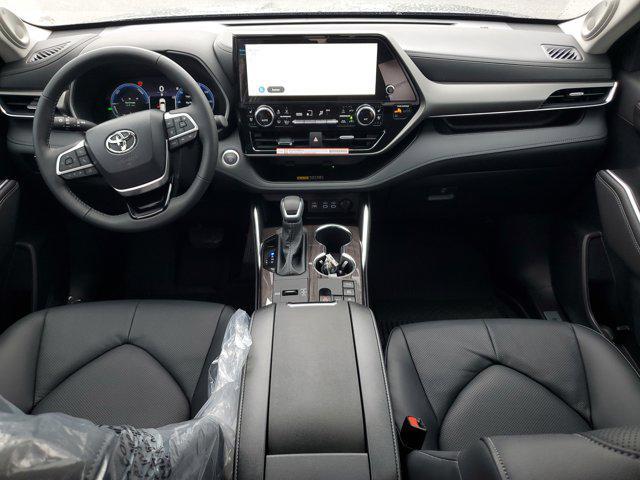 new 2026 Toyota Highlander Hybrid car, priced at $52,296