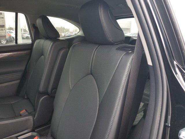 new 2026 Toyota Highlander Hybrid car, priced at $52,296