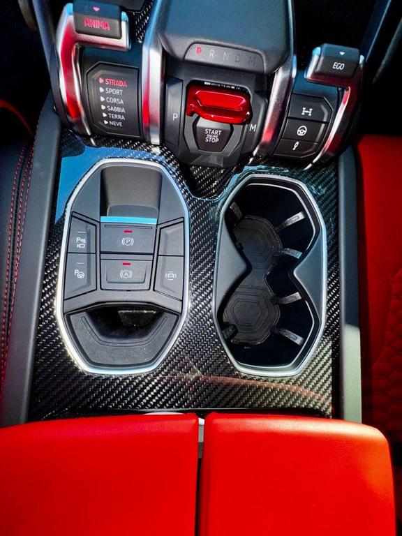 used 2022 Lamborghini Urus car, priced at $226,991