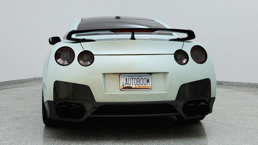 used 2010 Nissan GT-R car