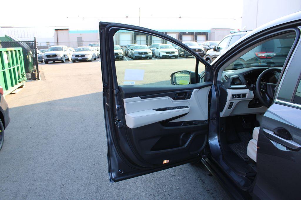 new 2026 Honda Odyssey car, priced at $44,290