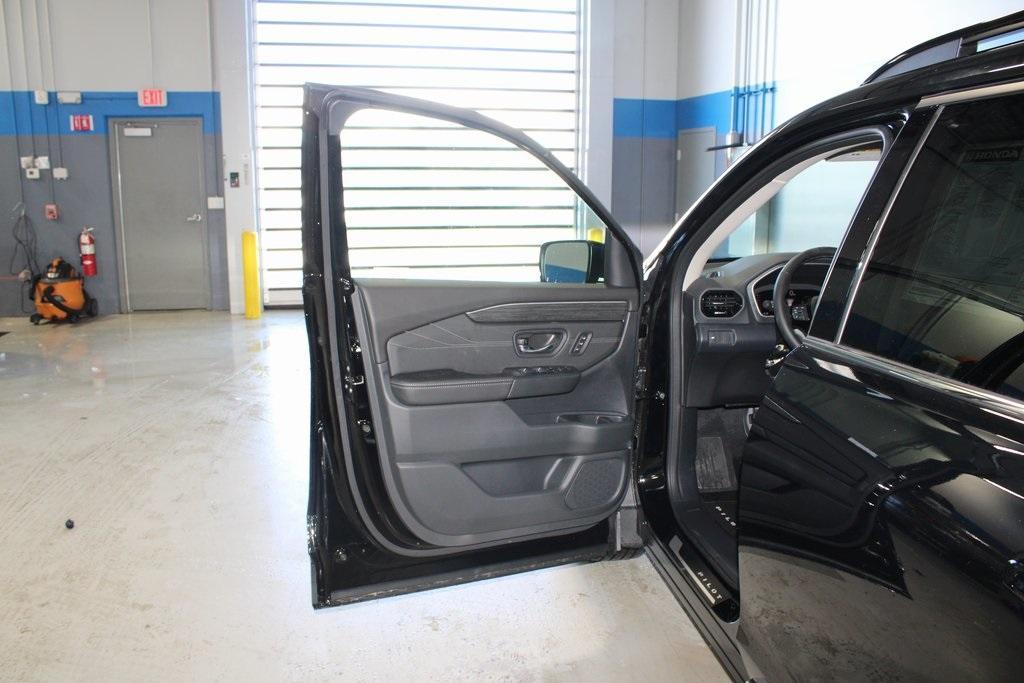 new 2026 Honda Pilot car, priced at $54,540