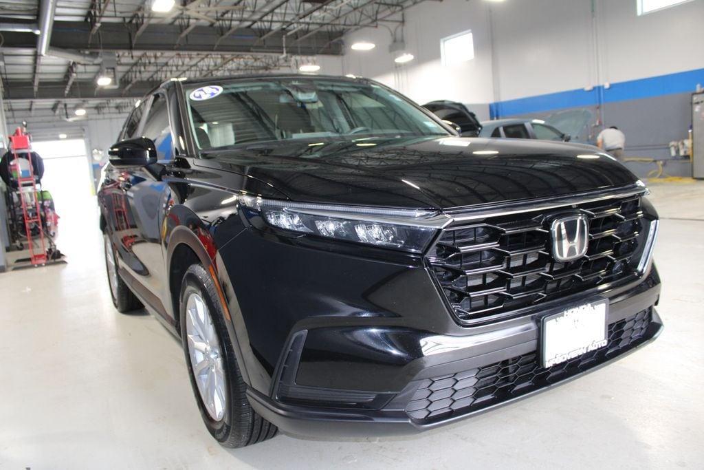 used 2024 Honda CR-V car, priced at $30,900