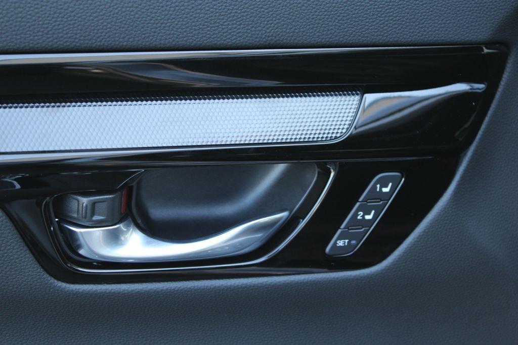 new 2026 Honda CR-V Hybrid car, priced at $44,000