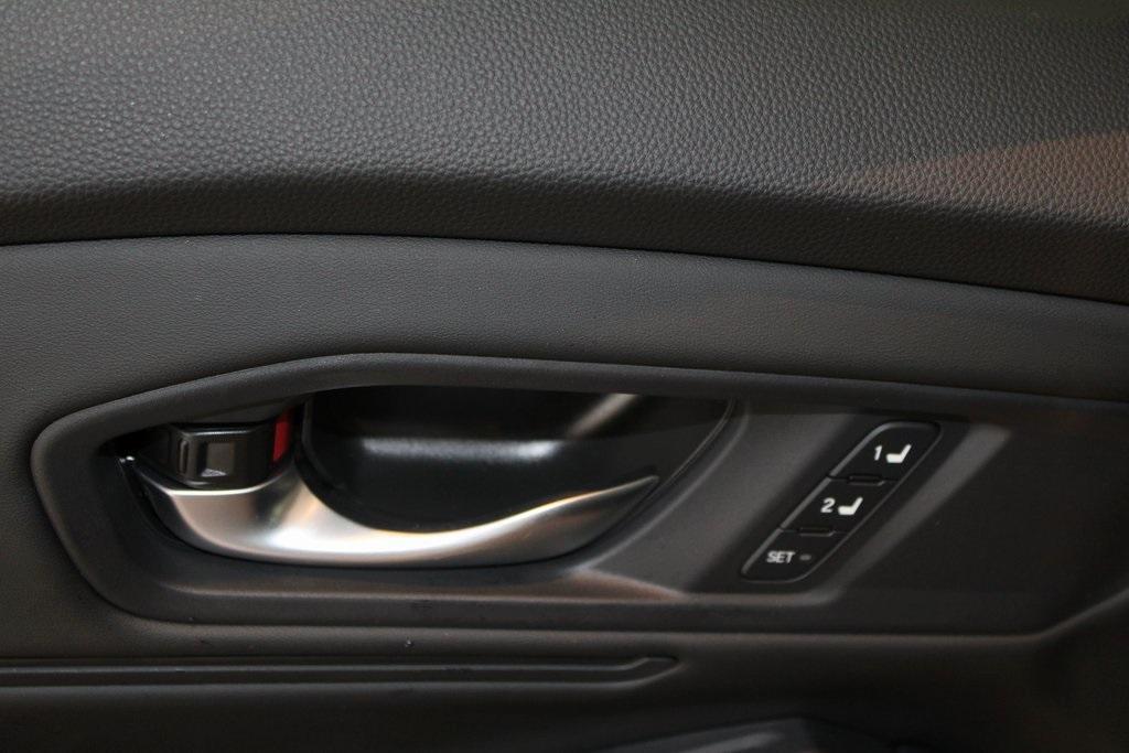 new 2025 Honda Accord Hybrid car, priced at $35,135