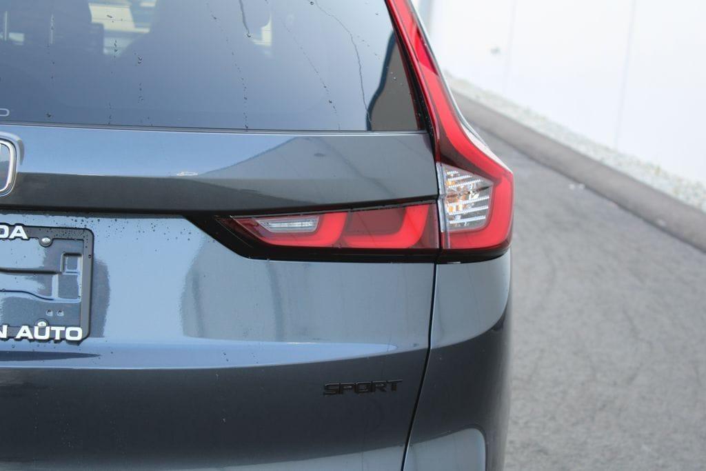 new 2026 Honda CR-V Hybrid car, priced at $42,270