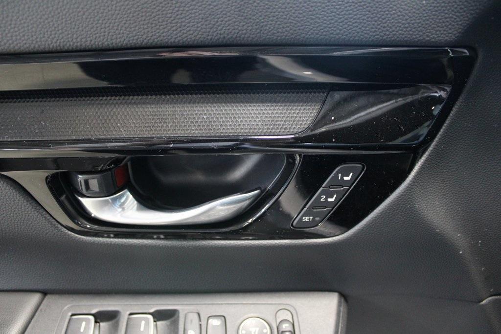 used 2025 Honda CR-V Hybrid car, priced at $37,990