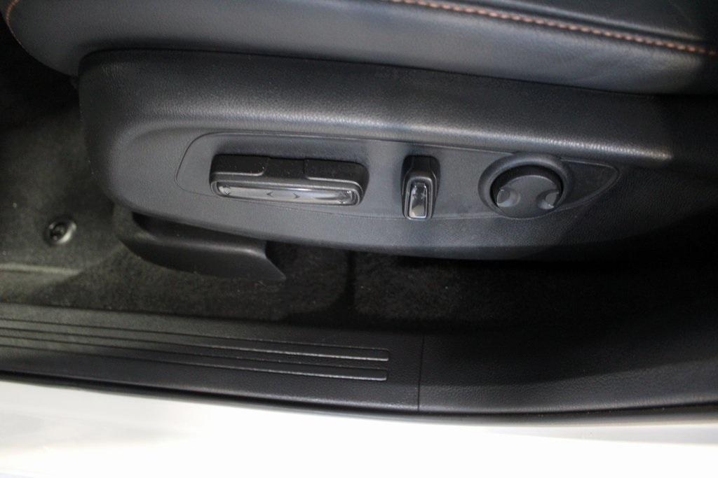 used 2025 Honda CR-V Hybrid car, priced at $37,990