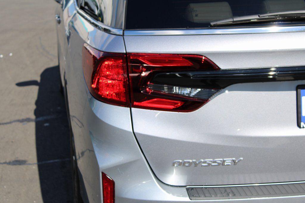 new 2026 Honda Odyssey car, priced at $44,290