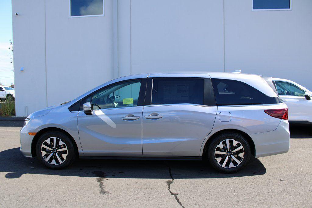 new 2026 Honda Odyssey car, priced at $44,290