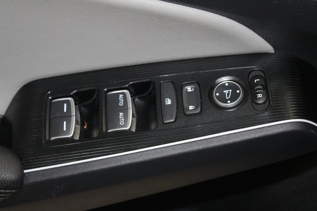 used 2025 Honda Civic Hybrid car, priced at $25,990