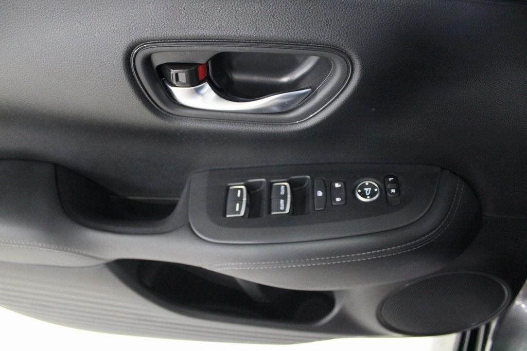 used 2025 Honda HR-V car, priced at $29,490