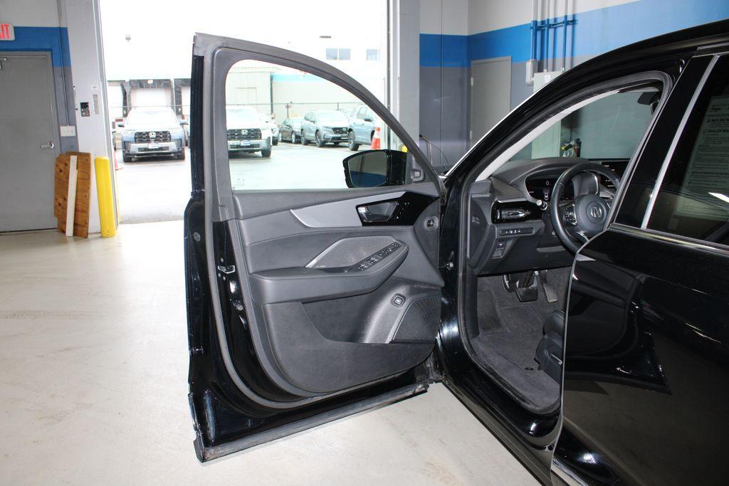 used 2023 Acura MDX car, priced at $41,900