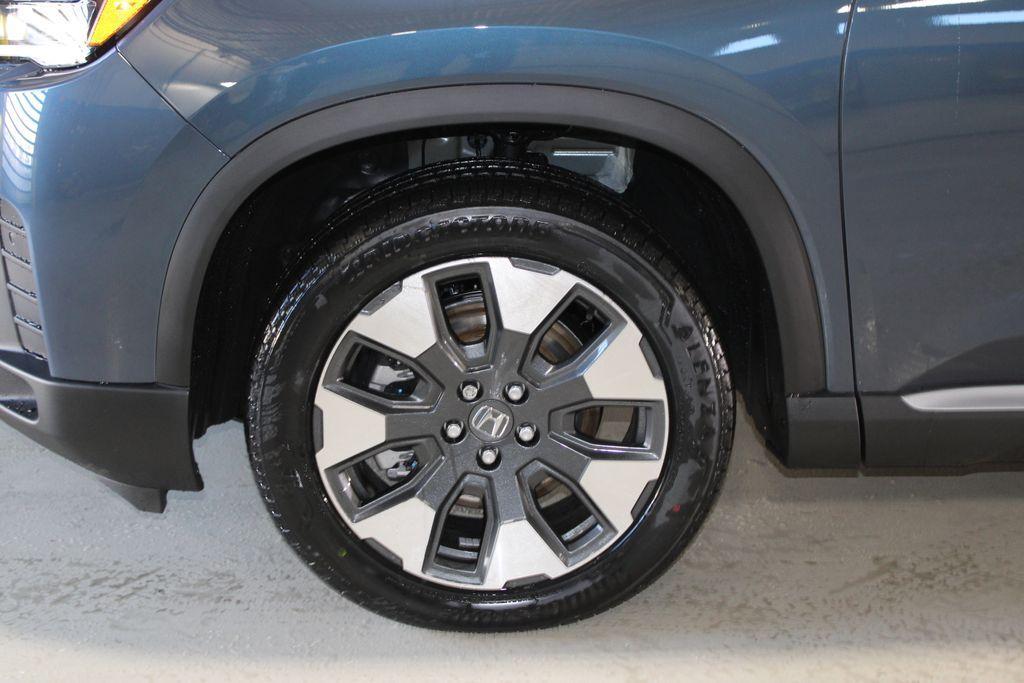 new 2026 Honda Pilot car, priced at $54,990